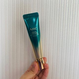 [NEW 탄력유턴 아이크림] AHC 유스 래스팅 리얼 아이크림 포 페이스 — 5점을 준 리뷰어가 2021년 2월 올린 사용 사진