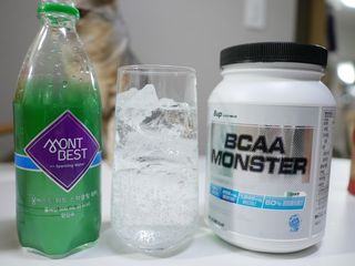 몽베스트 Montbest with Sparkling water Plain 20병 — 4점을 준 리뷰어가 2023년 3월 올린 사용 사진
