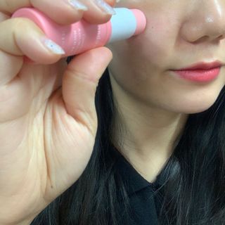 스킨큐어 산다화 카멜리아 안티 링클 멀티밤 — 5점을 준 리뷰어가 2022년 11월 올린 사용 사진