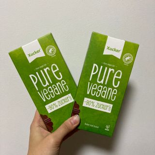 당류2g 자일리톨로 단맛을낸 슈카 퓨어비건 무설탕초콜릿 Xucker vegan 2개입 — 5점을 준 리뷰어가 2021년 4월 올린 사용 사진