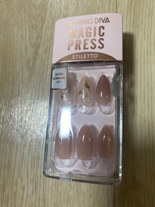 데싱디바 매직프레스 가을신상 스틸레토+오발_5종 중 택1 — 5점을 준 리뷰어가 2021년 9월 올린 사용 사진