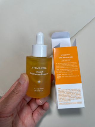 체르엠 스템앤셀 비타민 브라이트닝 에센스 30ml 1개 — 5점을 준 리뷰어가 2021년 10월 올린 사용 사진