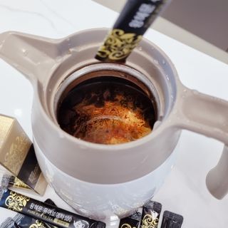보의당 왕혜문 퓨어보이차 100 — 5점을 준 리뷰어가 2021년 5월 올린 사용 사진