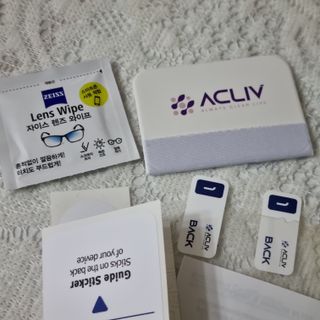 아클리브 Premium 항균 항바이러스 액정 보호필름(iPhone) — 5점을 준 리뷰어가 2022년 1월 올린 사용 사진
