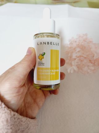 랑벨 비타 에너지 잡티 앰플 50ml 고농축 비타민, 저자극, 수분 촉촉, 미백 앰플 — 4점을 준 리뷰어가 2022년 4월 올린 사용 사진