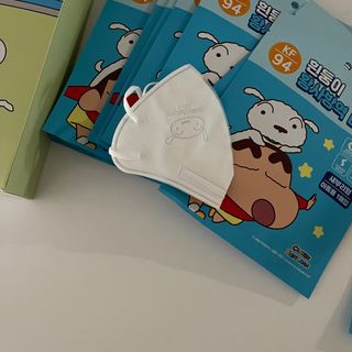 [숨그림]  덴탈마스크 짱구 우리아이 그리고 내가 쓰는 믿을수있는 케릭터 마스크  16종 — 5점을 준 리뷰어가 2021년 11월 올린 사용 사진
