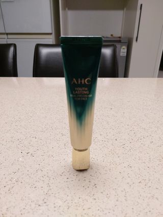[NEW 탄력유턴 아이크림] AHC 유스 래스팅 리얼 아이크림 포 페이스 — 5점을 준 리뷰어가 2021년 1월 올린 사용 사진