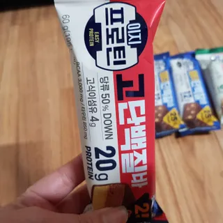 이지프로틴바 3종x각 2ea (고단백질바, 멀티단백질바, 식물성단백질바) — 4점을 준 리뷰어가 2024년 3월 올린 사용 사진