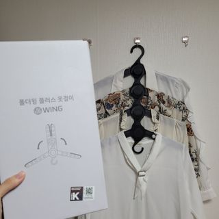 폴더윙 플러스 옷걸이 10p — 5점을 준 리뷰어가 2021년 10월 올린 사용 사진