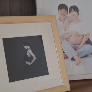 니은기억 휴대폰 속 인생샷을 담는 인생샷 액자 이태리 수입산 원목 프레임 — 5점을 준 리뷰어가 2021년 6월 올린 사용 사진
