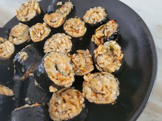 해풀잎 누구나 김밥*1ea [(혼합야채 35g *1ea,  김밥김 (5g, 5ea),  양념간장 (6g, 5ea), 참기름(5g, 2ea)] — 5점을 준 리뷰어가 2022년 7월 올린 사용 사진