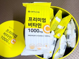 서울약사신협 프리미엄비타민C1000_2.5G x 100포 — 5점을 준 리뷰어가 2021년 5월 올린 사용 사진