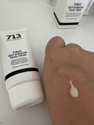 [세븐원쓰리 713] 내 본연의 피부회복 피누스 소나무보습크림 — 5점을 준 리뷰어가 2021년 11월 올린 사용 사진