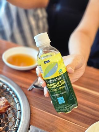 더그레잇티 콤부차 [매일유업] 더그레잇티 44kcal 콤부차 300ml *12개입 (오리지널 6개+베리리치 6개) — 5점을 준 리뷰어가 2023년 8월 올린 사용 사진