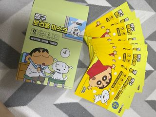 [숨그림]  덴탈마스크 짱구 우리아이 그리고 내가 쓰는 믿을수있는 케릭터 마스크  16종 — 5점을 준 리뷰어가 2021년 11월 올린 사용 사진