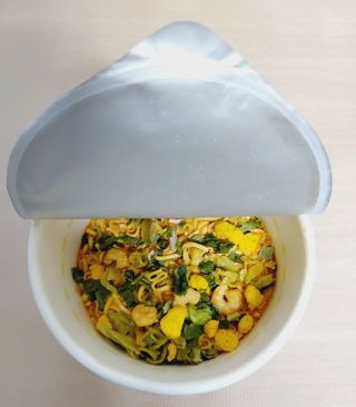 NISSIN 닛신 컵누들  4종 - 씨푸드오리지날, 씨푸드 스파이시, 씨푸드 커리, 씨푸드 XO소스 — 5점을 준 리뷰어가 2022년 11월 올린 사용 사진