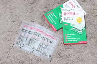 [큐어반H 스팟] 자외선 99프로 차단되는 스틱타입 스팟밴드(1팩 / 66매입) — 4.5점을 준 리뷰어가 2022년 11월 올린 사용 사진