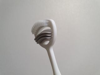 크리오 클리어스 혀백태제거 구취관리 혀클리너 — 2점을 준 리뷰어가 2021년 3월 올린 사용 사진