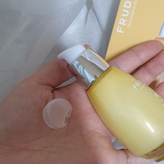 [후르디아] 미백 기능성 감귤 브라이트닝 세럼 — 5점을 준 리뷰어가 2022년 5월 올린 사용 사진