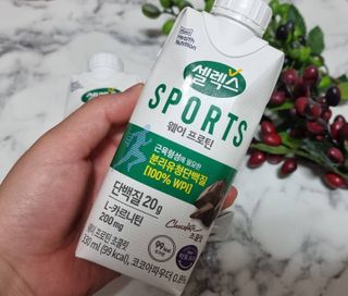 셀렉스스포츠 셀렉스 스포츠 웨이 프로틴 초콜릿 _ 330ml x 12팩 — 5점을 준 리뷰어가 2021년 5월 올린 사용 사진