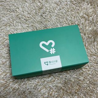 힐니스북 [힐마이넥]   거북목 통증완화를 위한 휴대용 목 안마기 — 5점을 준 리뷰어가 2022년 12월 올린 사용 사진
