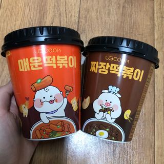 유비쿡 컵떡볶이 매운컵떡볶이2개/ 짜장컵떡볶이 2개  총 4개세트 — 5점을 준 리뷰어가 2021년 3월 올린 사용 사진