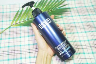다슈코리아 다슈 데일리 단백질 한방 두피 골드 샴푸 500ml — 5점을 준 리뷰어가 2021년 4월 올린 사용 사진
