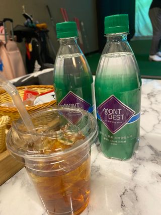 몽베스트 Montbest with Sparkling water Plain 20병 — 4점을 준 리뷰어가 2023년 3월 올린 사용 사진