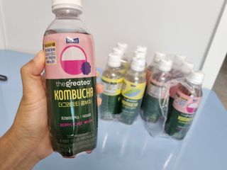 더그레잇티 콤부차 300ml *12개입 (오리지널 6개+베리리치 6개) — 5점을 준 리뷰어가 2022년 7월 올린 사용 사진