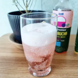 더그레잇티 콤부차 [매일유업] 더그레잇티 44kcal 콤부차 300ml *12개입 (오리지널 6개+베리리치 6개) — 5점을 준 리뷰어가 2023년 7월 올린 사용 사진