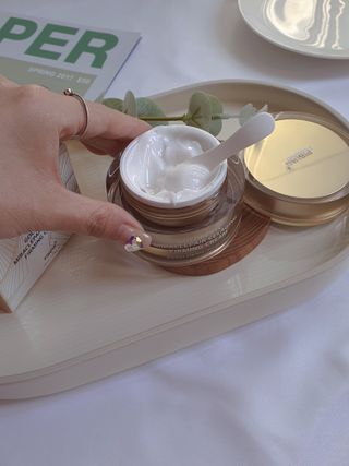 피부미 골드베릴 미라클페어 세레이징 퍼밍 크림 50ml — 5점을 준 리뷰어가 2021년 9월 올린 사용 사진