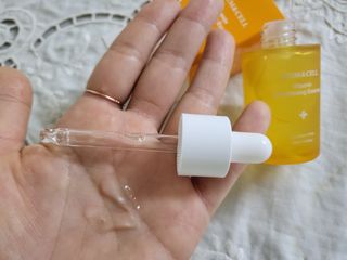 체르엠 스템앤셀 비타민 브라이트닝 에센스 30ml 1개 — 5점을 준 리뷰어가 2021년 10월 올린 사용 사진