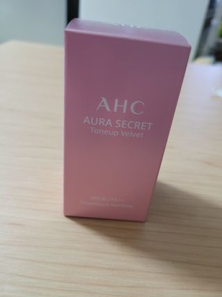 AHC 아우라 시크릿 톤업 벨벳 — 5점을 준 리뷰어가 2021년 4월 올린 사용 사진