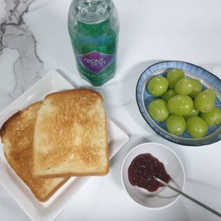 몽베스트 Montbest with Sparkling water Plain 20병 — 5점을 준 리뷰어가 2021년 11월 올린 사용 사진