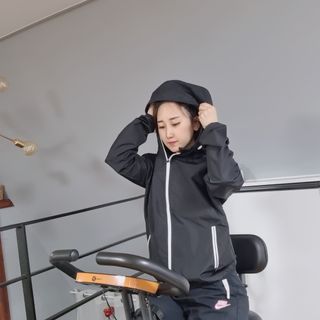 크노텐 후디집업자켓(다이어트땀복) — 5점을 준 리뷰어가 2022년 3월 올린 사용 사진