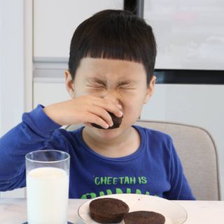 롯데제과 까망카스타드 더블초코 — 5점을 준 리뷰어가 2021년 5월 올린 사용 사진
