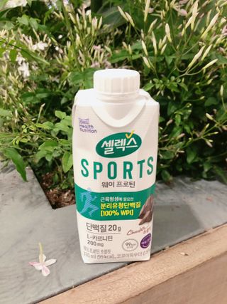 셀렉스스포츠 셀렉스 스포츠 웨이 프로틴 초콜릿 _ 330ml x 12팩 — 5점을 준 리뷰어가 2021년 3월 올린 사용 사진