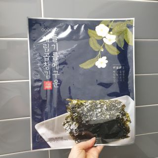 [해림맛김] 들기름에 구운 바삭바삭 김 4종 세트 + 1종 랜덤발송 총5개입 — 5점을 준 리뷰어가 2021년 3월 올린 사용 사진