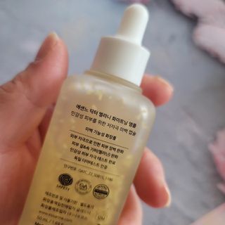에센느 닥터 멜라닌 화이트닝 앰플 — 5점을 준 리뷰어가 2023년 4월 올린 사용 사진