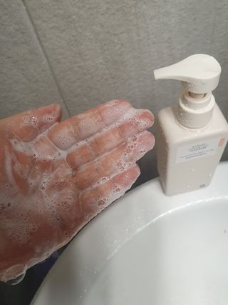 로우퀘스트 베리어 인핸싱 클렌저 190ml — 5점을 준 리뷰어가 2023년 10월 올린 사용 사진