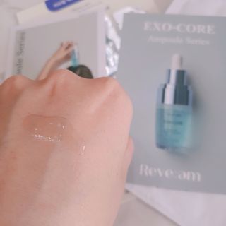 나우 [리브엠] 화해 1등 수분앰플 , 엑소코어 워터풀 텐션 앰플 — 5점을 준 리뷰어가 2023년 9월 올린 사용 사진