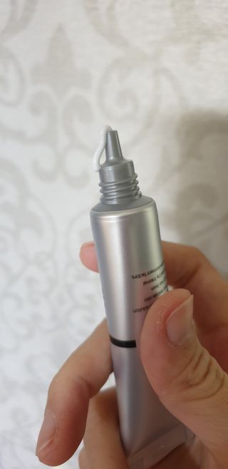아이디플라코스메틱 아이디 브이로직 플러스 크림 15ml X 4EA — 5점을 준 리뷰어가 2022년 1월 올린 사용 사진