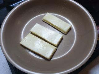 앙투어솔레 아일랜드 구워먹는 치즈 100 자연 치즈 와인안주 300g(100g x 3팩) — 5점을 준 리뷰어가 2022년 8월 올린 사용 사진