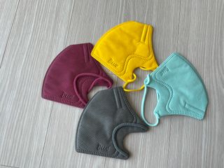 [블루 본 아이노우] 유아용 컬러마스크 40 PCS SET 2중 택 1 — 5점을 준 리뷰어가 2021년 5월 올린 사용 사진