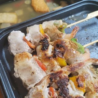 [다물꼬치] 삼겹새우롤꼬치 5개입 350g  + 데리야끼소스 120g + 매운고추소스 120g — 5점을 준 리뷰어가 2021년 12월 올린 사용 사진