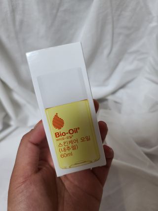 바이오오일 [바이오-오일] 스킨케어 오일 내추럴 60ml — 5점을 준 리뷰어가 2021년 5월 올린 사용 사진