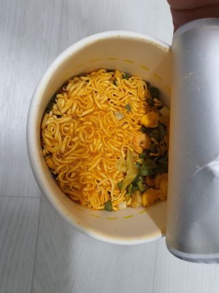 NISSIN 닛신 컵누들  4종 - 씨푸드오리지날, 씨푸드 스파이시, 씨푸드 커리, 씨푸드 XO소스 — 5점을 준 리뷰어가 2022년 11월 올린 사용 사진