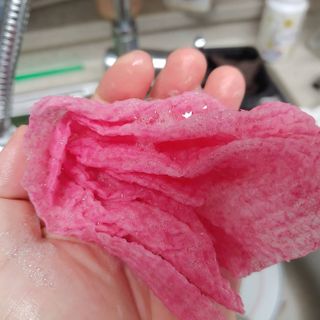 위케어 일회용 향균 수세미 50매 2롤 세트 총 100매 Pink — 5점을 준 리뷰어가 2021년 2월 올린 사용 사진
