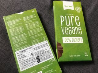 당류2g 자일리톨로 단맛을낸 슈카 퓨어비건 무설탕초콜릿 Xucker vegan 2개입 — 5점을 준 리뷰어가 2021년 4월 올린 사용 사진