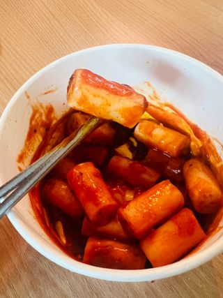 나우  [요리궁리] B타입 ( 매콤, 치즈, 매콤까르보 ) 꽃떡볶이 6개입 세트 — 4.5점을 준 리뷰어가 2025년 3월 올린 사용 사진